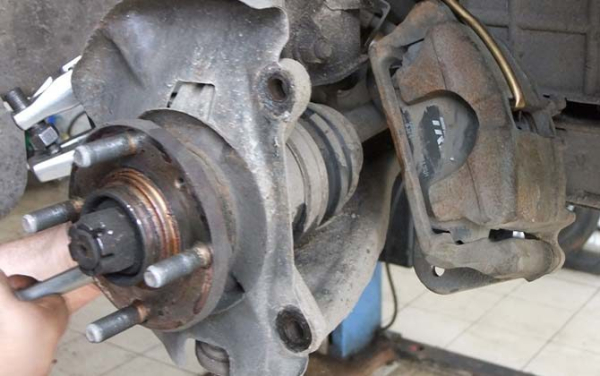 Вибрация АКПП при включении передачи