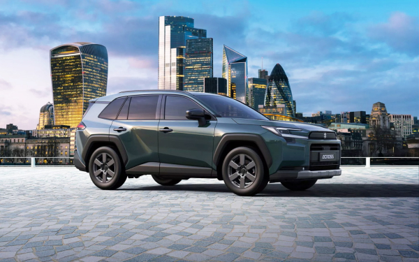 
            Каскад премьер, экспорт BMW в Россию и клон Toyota RAV4. Итоги недели
        