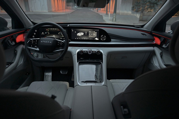 7 причин купить Exeed RX