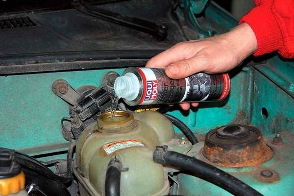 Промывка системы охлаждения двигателя, чтобы мотор работал отлично Промывка системы охлаждения двигателя, чтобы мотор работал отлично