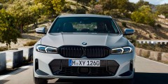 BMW представила обновленный седан и универсал 3-Series
BMW представила обновленный седан и универсал 3-Series