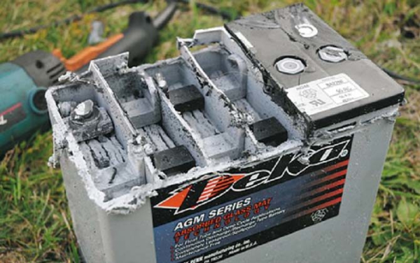 Как правильно заводить машину с автоматической коробкой передач и что делать если сел аккумулятор