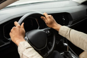 «Начал хватать за интимные части»: на видео сняли, как водитель трогал ребенка