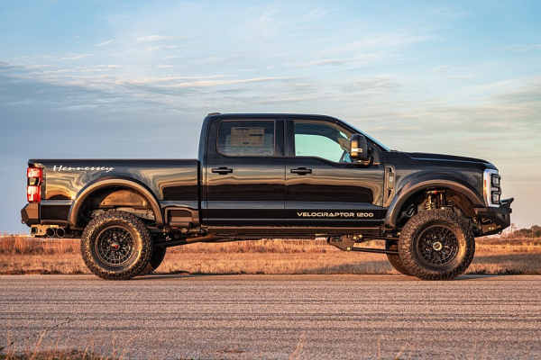 Hennessey VelociRaptor 1200 F-250: дизельный гигант к юбилею независимости Америки