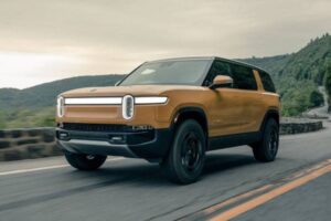 Полный обзор электрического внедорожника Rivian R1S 2022 года: Будущее уже здесь