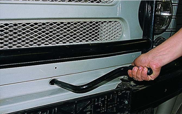 Как правильно заводить машину с автоматической коробкой передач и что делать если сел аккумулятор