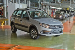 АвтоВАЗ заявил о худшей ситуации на авторынке за последние 20 лет