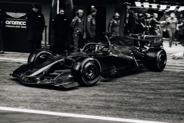 Тесты Формулы-1 в Барселоне: лучшее время у Феррари, больше всех проехал Мерседес