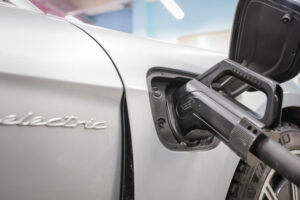 Росстандарт ответил на вопрос о новом «утиле» для гибридов и электрокаров