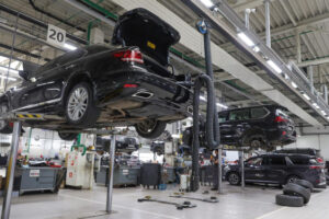 Эти машины чаще всего отзывали в России в 2025 году. Какие у них проблемы