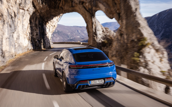 
            Первый обзор нового Porsche Macan GTS. Он понравится не всем
        