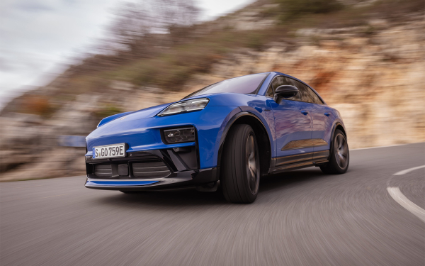 
            Первый обзор нового Porsche Macan GTS. Он понравится не всем
        