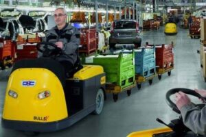 Современные электротягачи для склада и не только