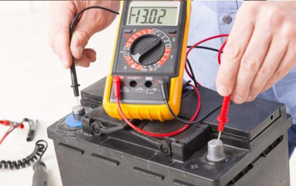 Как правильно заводить машину с автоматической коробкой передач и что делать если сел аккумулятор