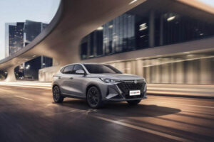 В России появился новый кроссовер за 2,6 млн рублей