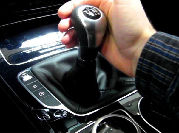 Как самостоятельно пересесть с автоматической коробки на механику Как самостоятельно пересесть с автоматической коробки на механику
