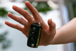 Эксперт назвал цену восстановления ключа для машин брендов, покинувших Россию