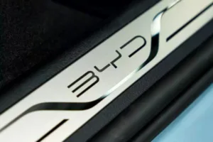 BYD уверенно вышибла Ford из ТОП-6 мировых автолидеров