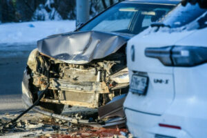 Россиянам рассказали, как незаконные выплаты по ОСАГО достаются мошенникам