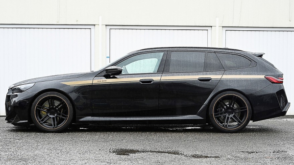Manhart MH5 900E Touring: мощный &laquo;утюг&raquo;, рождённый обижать суперкары