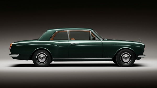 Рестомод Halcyon Great Eight на базе Rolls-Royce Corniche в стиле викторианской Англии