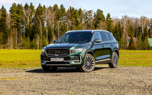 
            Битва континентов. Мы сравнили Geely Monjaro и KGM Torres
        