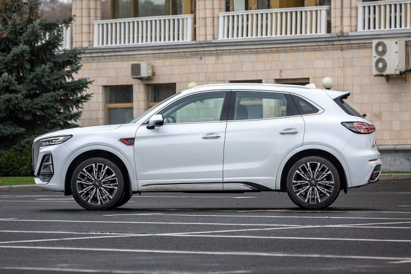 Семь причин купить Hongqi HS5
