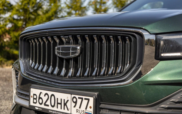 
            Битва континентов. Мы сравнили Geely Monjaro и KGM Torres
        