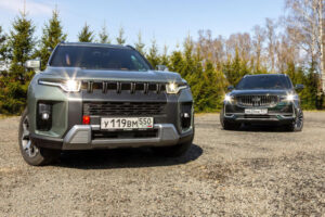Битва континентов. Мы сравнили Geely Monjaro и KGM Torres