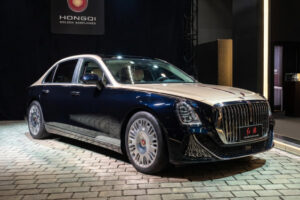 Самый дорогой «китаец» в истории. В России представлен Hongqi Guoya