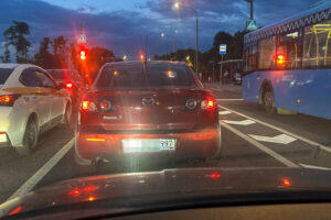 Автономера с новым региональным кодом начали выдавать в Москве