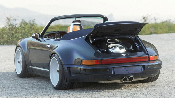 Рестомод Porsche 911 Carrera Cabriolet от Singer: убирающиеся фары и новый откидной верх