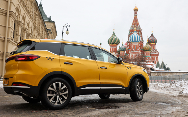 
            Каскад премьер, экспорт BMW в Россию и клон Toyota RAV4. Итоги недели
        