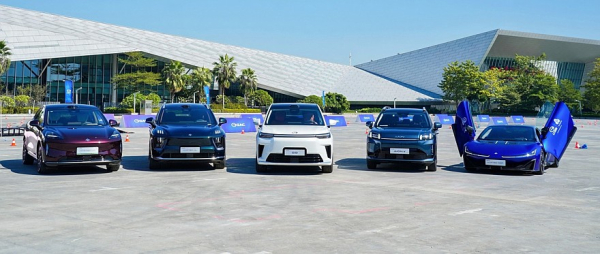 500 сил, чёрный орех и 11 слоёв: первый тест-драйв GAC S9