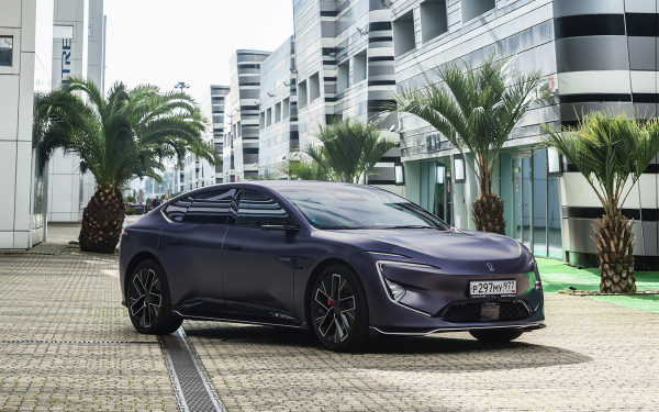 С дороги, староверы! Тест-драйв Avatr 12 на серпантине и гоночном треке
С дороги, староверы! Тест-драйв Avatr 12 на серпантине и гоночном треке