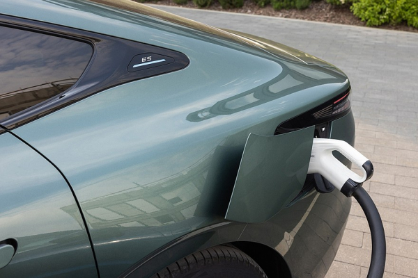 7 причин купить Exlantix ES