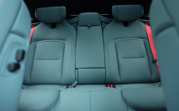 С дороги, староверы! Тест-драйв Avatr 12 на серпантине и гоночном треке
С дороги, староверы! Тест-драйв Avatr 12 на серпантине и гоночном треке