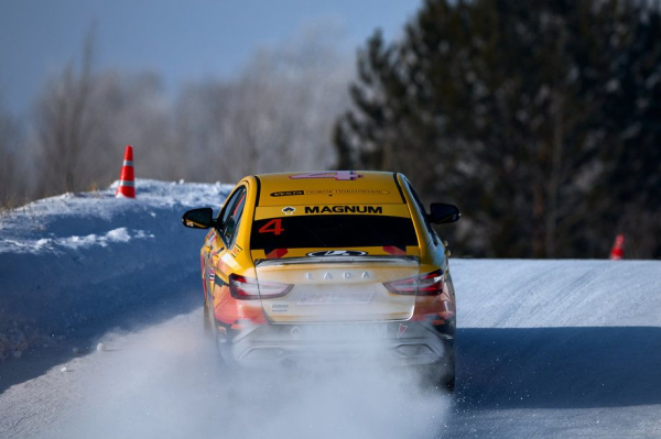 Гонка чемпионов — 2026 в Сосновке: победа Брагина над Саниным, уши Цареградцева, Петров и шины, новая Lada Vesta Гонка чемпионов — 2026 в Сосновке: победа Брагина над Саниным, уши Цареградцева, Петров и шины, новая Lada Vesta