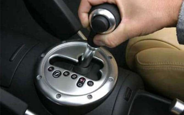 Зачем нужна нейтралка на АКПП, переключение и движение накатом на автомате