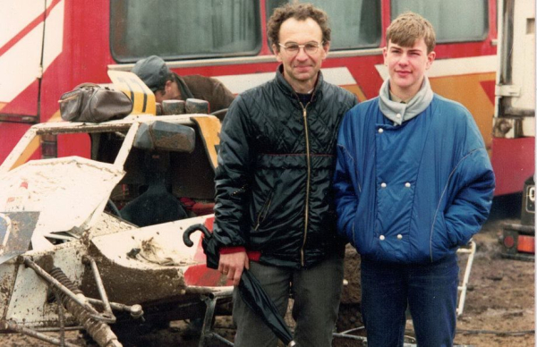 Интервью с гонщиком КАМАЗ-мастер Андреем Каргиновым — победы на Дакаре, финиш на трёх колёсах, чем сейчас занимается, биография Интервью с гонщиком КАМАЗ-мастер Андреем Каргиновым — победы на Дакаре, финиш на трёх колёсах, чем сейчас занимается, биография