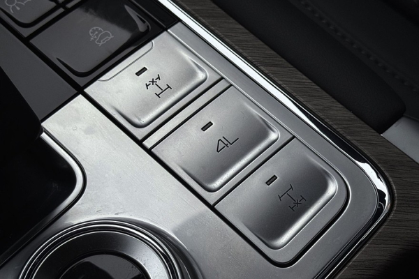 Танк на батарейках: тест-драйв Tank 500 Hi-Charge Танк на батарейках: тест-драйв Tank 500 Hi-Charge